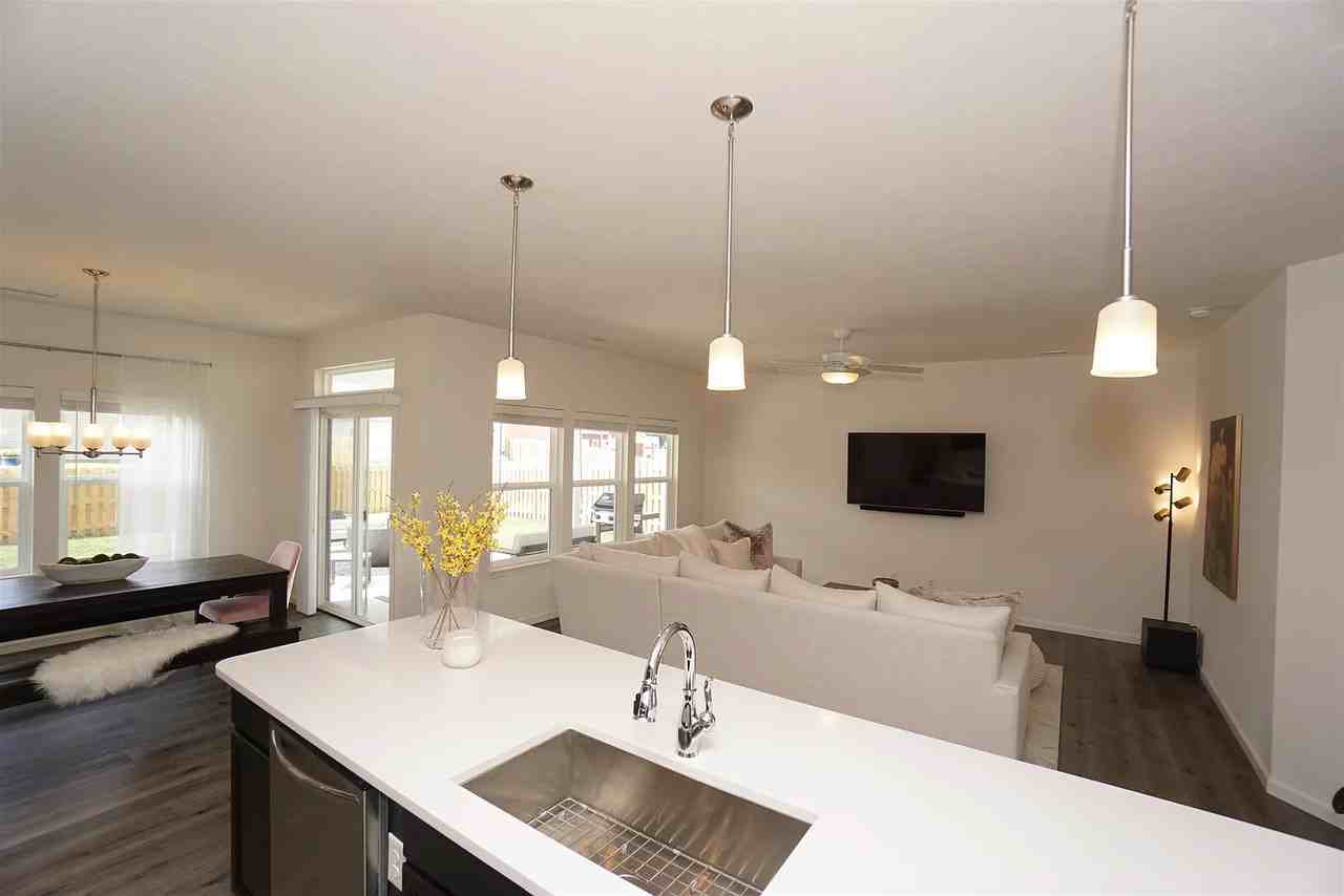 2922 Poinciana Dr #NA - Photo 6 of 30