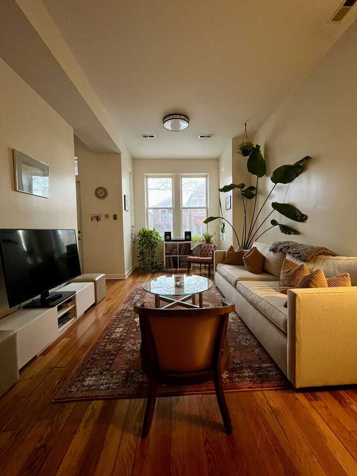 1820 N Marshfield Ave #2 - Photo 2 of 7