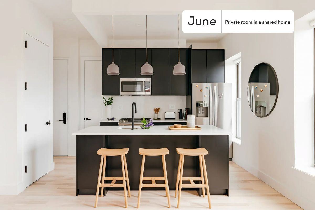 529 Monroe St #3 - Photo 2 of 4