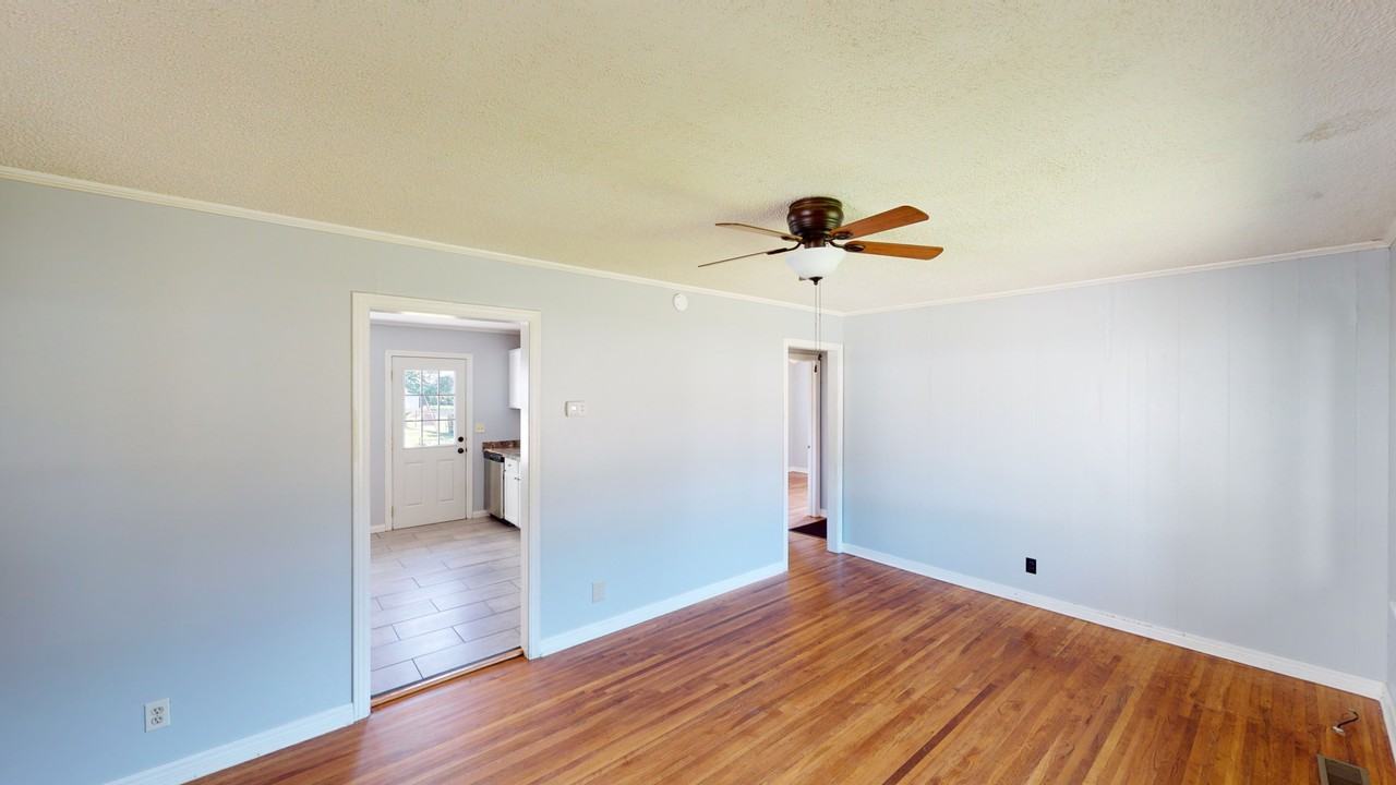 3815 W 42nd St #1 - Photo 3 of 11