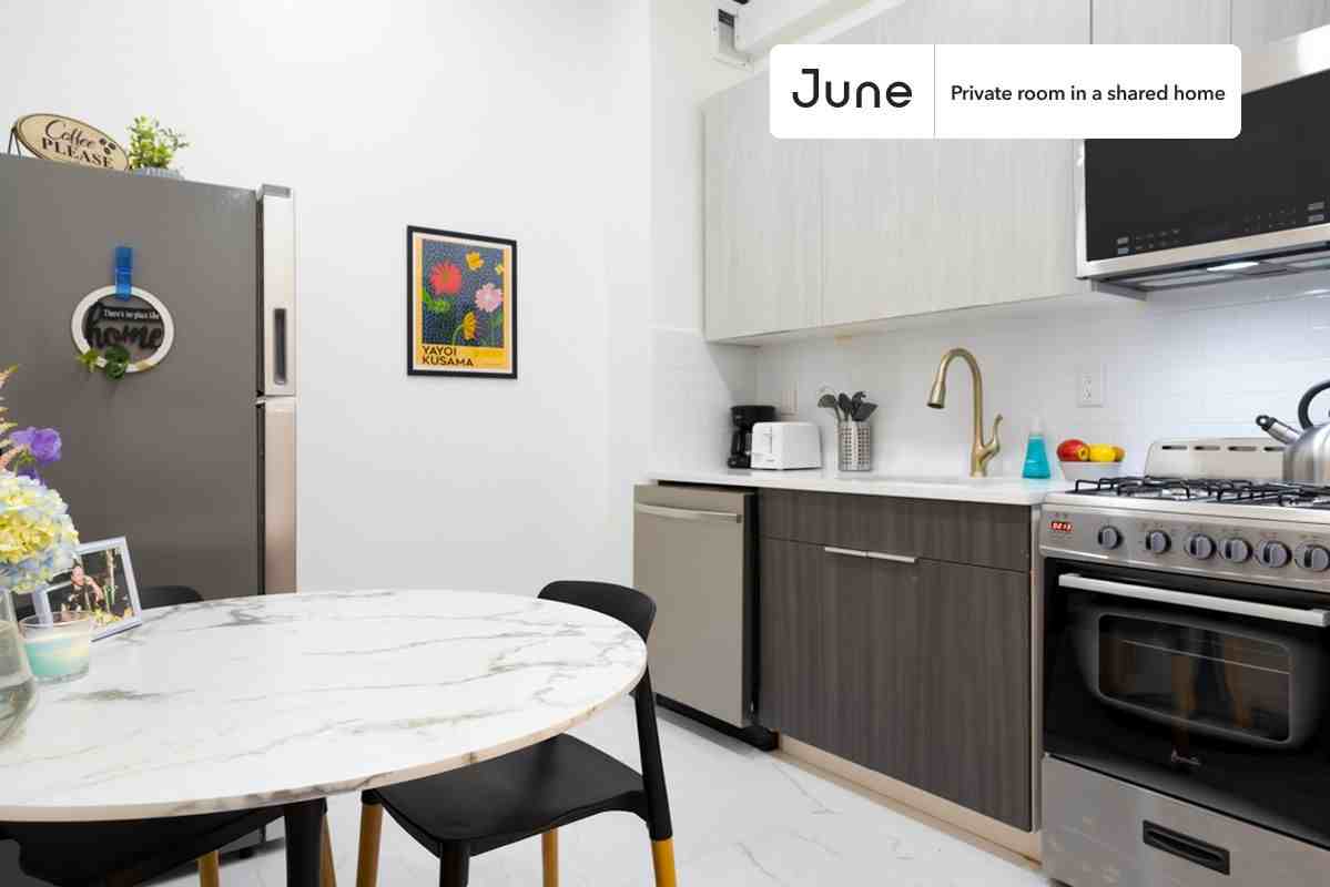 111 E 38th St, New York, NY 10016 #2 - Photo 5 of 6