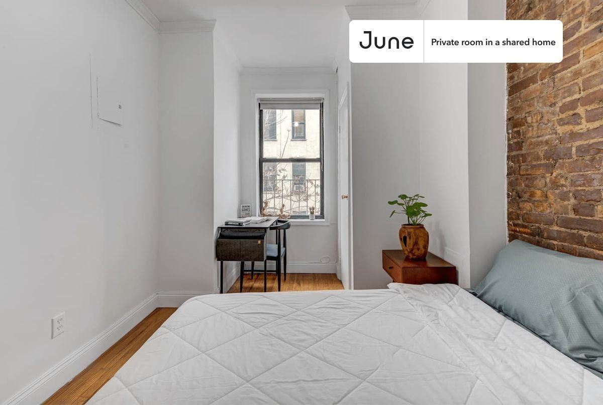 118 East 102nd St, New York, NY 10029 #2 - Photo 2 of 10