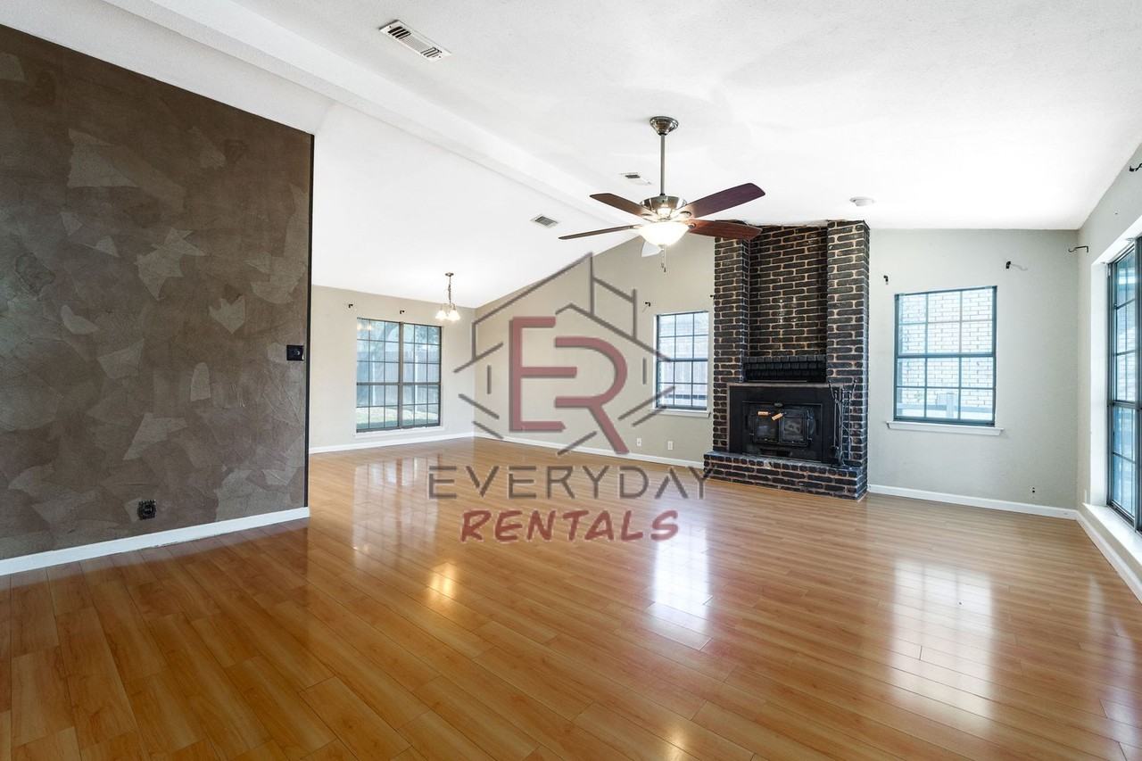 4514 Cactus Trl - Photo 3 of 16