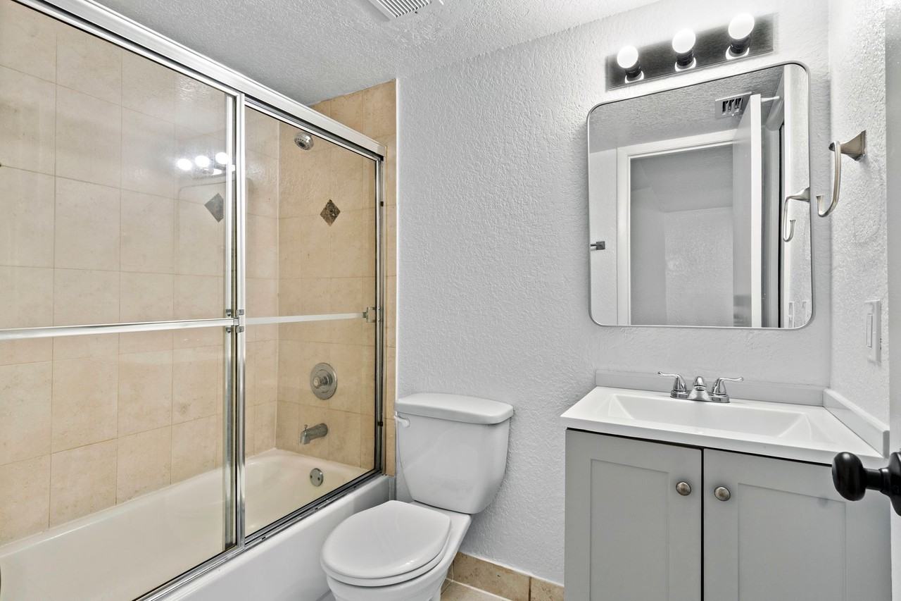 11620 NW 26th Ct - Photo 7 of 7