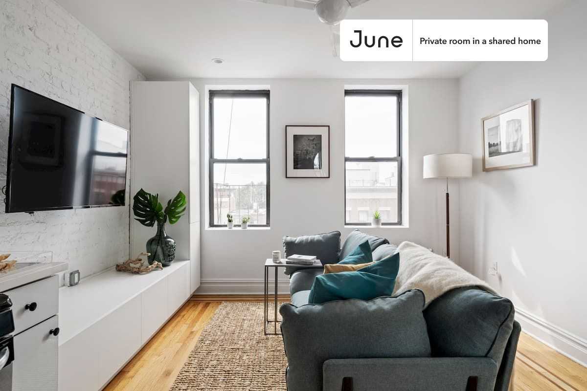 111 Greenpoint Ave, Brooklyn, NY 11222 #3 - Photo 6 of 7