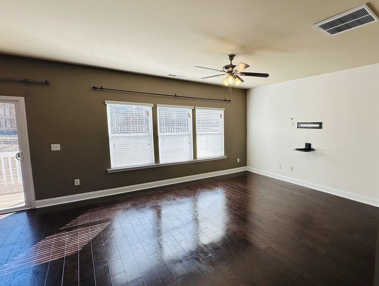 117 Bartram St - Photo 6 of 29