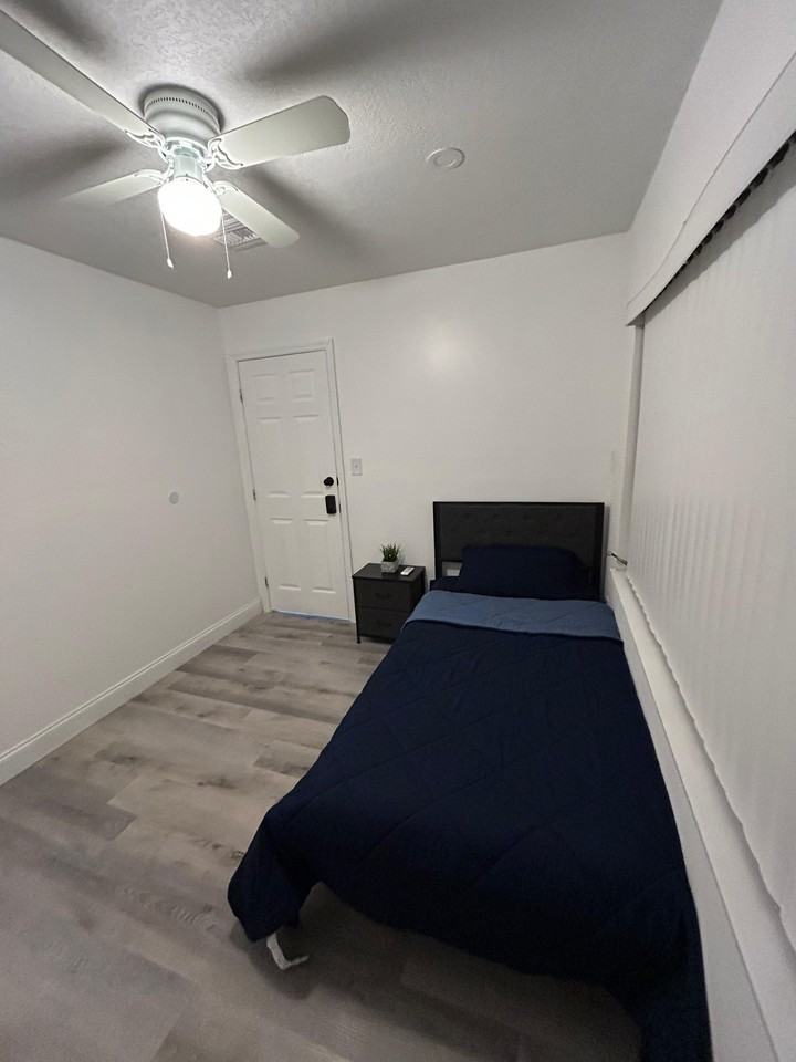 1605 North Gomez Avenue #1 - Photo 3 of 14