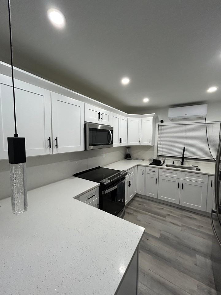 1605 North Gomez Avenue #1 - Photo 6 of 14