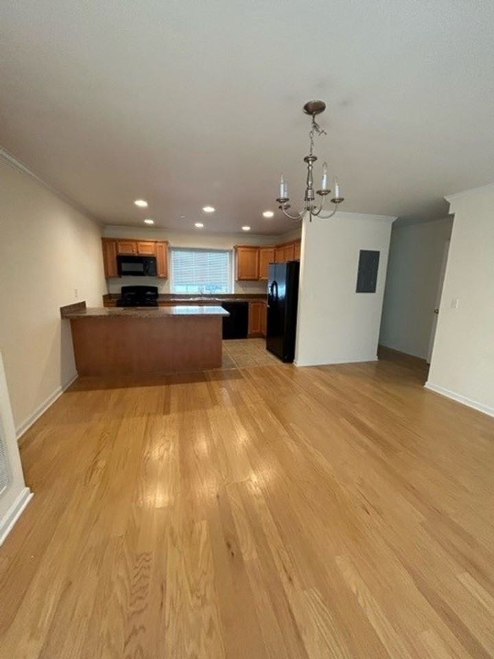 15 W Main St - Photo 3 of 11