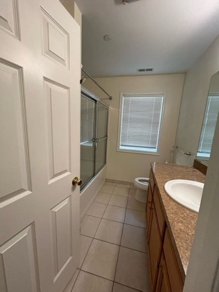 15 W Main St - Photo 5 of 11