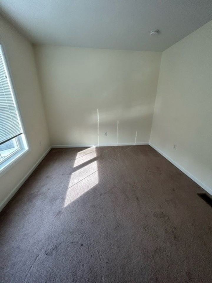 15 W Main St - Photo 6 of 11