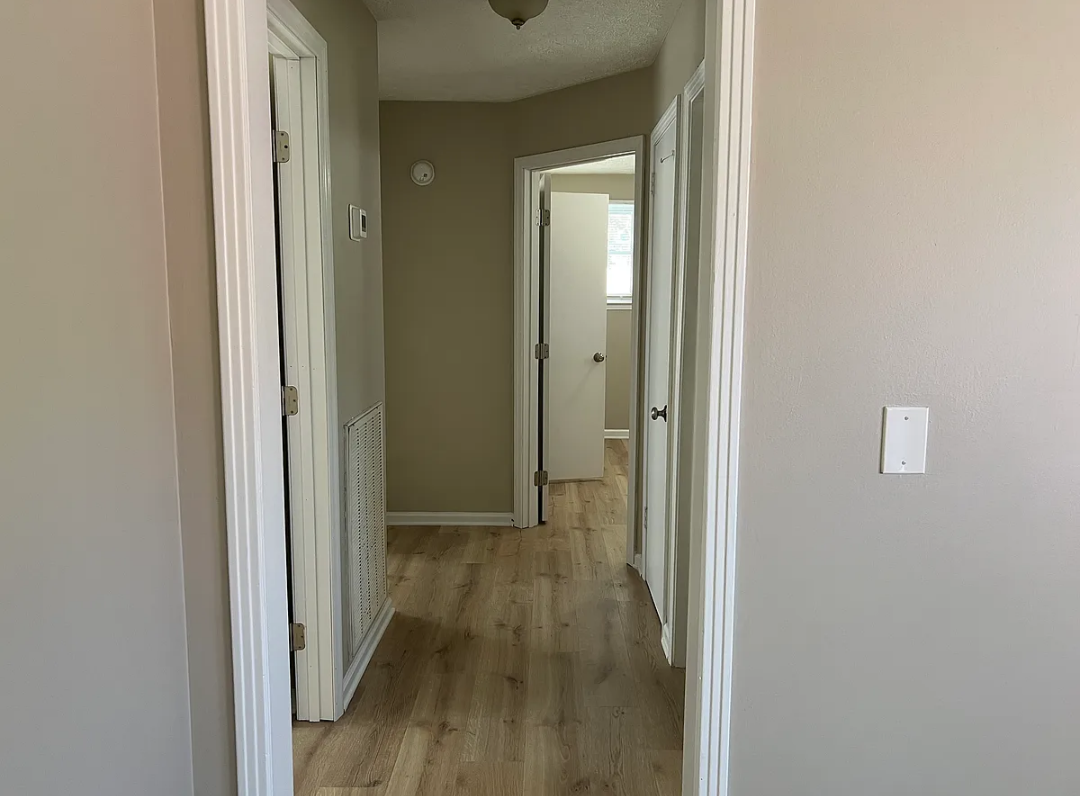 824 Oak Leaf Dr #1 - Photo 6 of 11