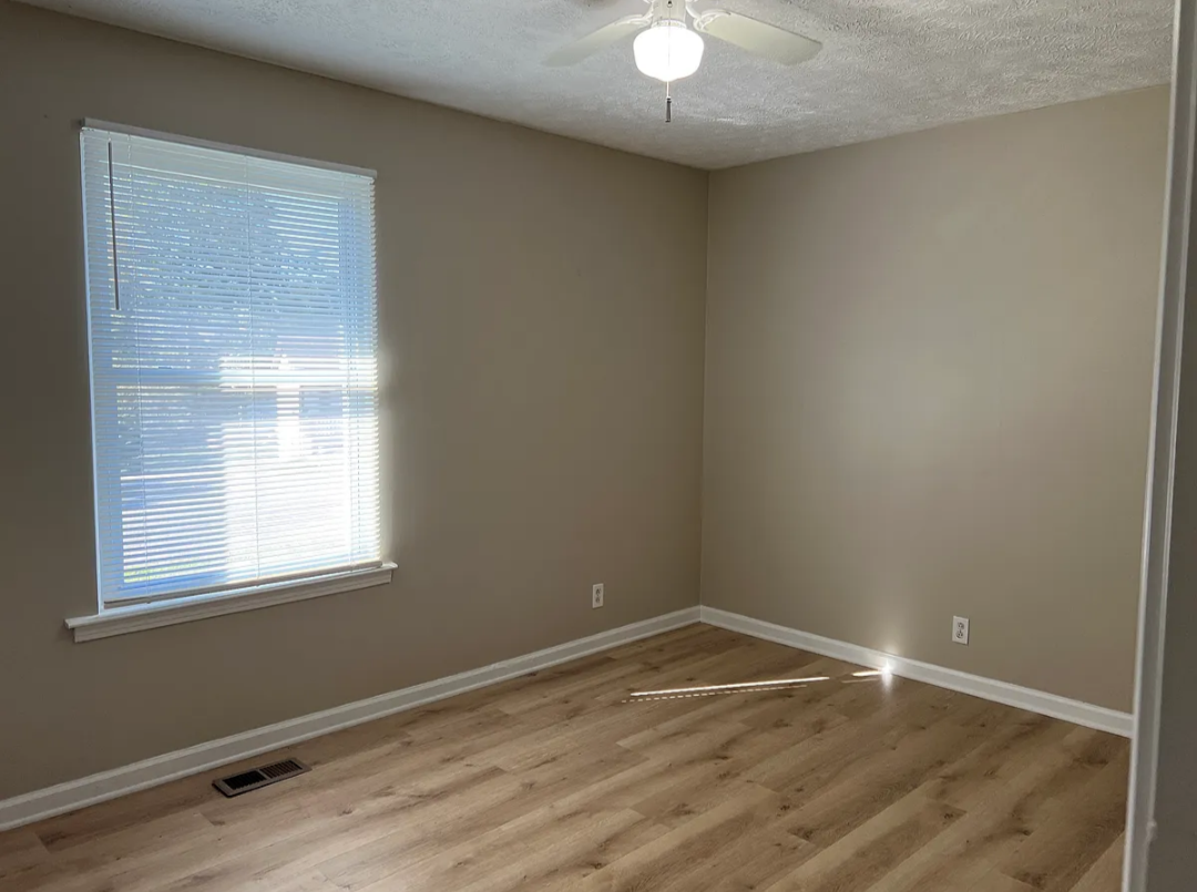 824 Oak Leaf Dr #1 - Photo 7 of 11