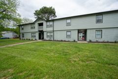 Charming Newly Renovated 2BR/1BA – 2607 Cedarhurst Dr. – 800 Sq Ft - Photo 1 of 1