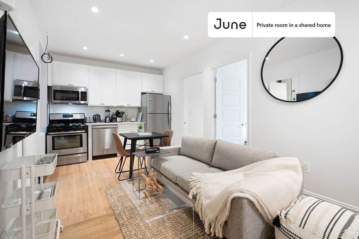 107 Greenpoint Ave, Brooklyn, NY 11222 #3 - Photo 7 of 8