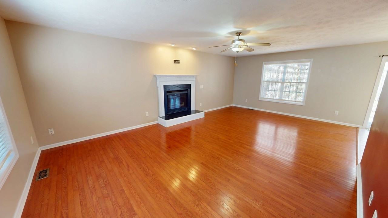 270 Quail Holw - Photo 2 of 28