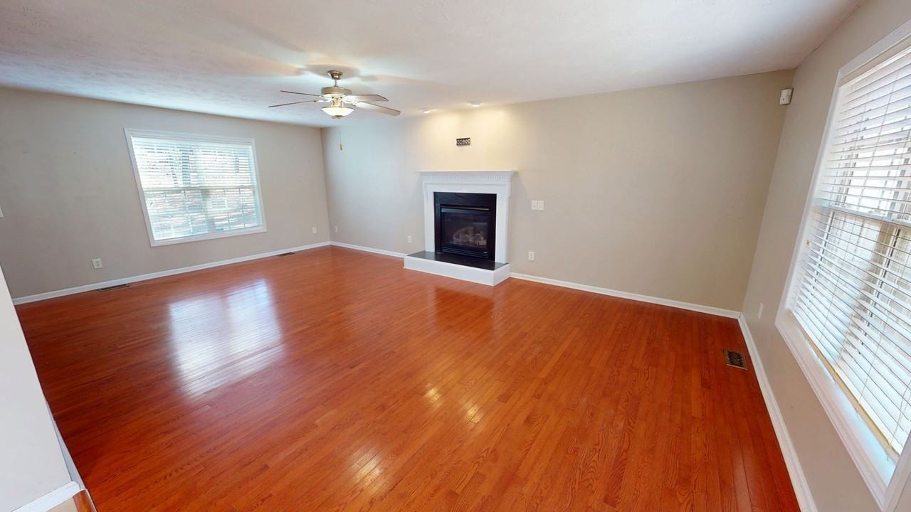 270 Quail Holw - Photo 4 of 28