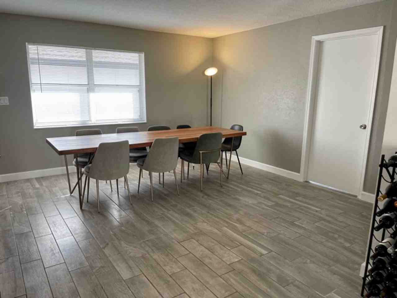 637 Sw 3rd Ave - Photo 7 of 10