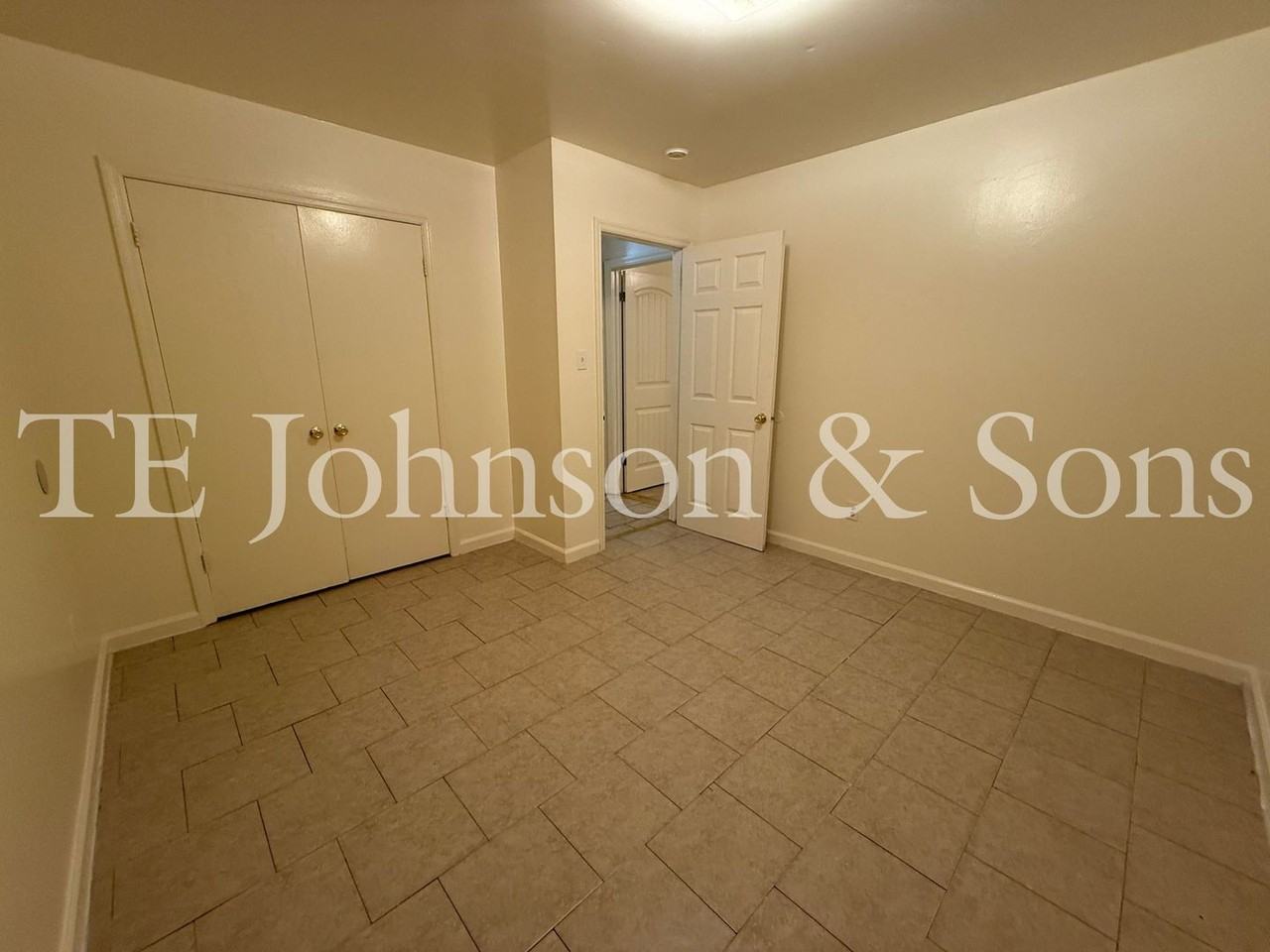 1606 Oak Croft Dr - Photo 7 of 13