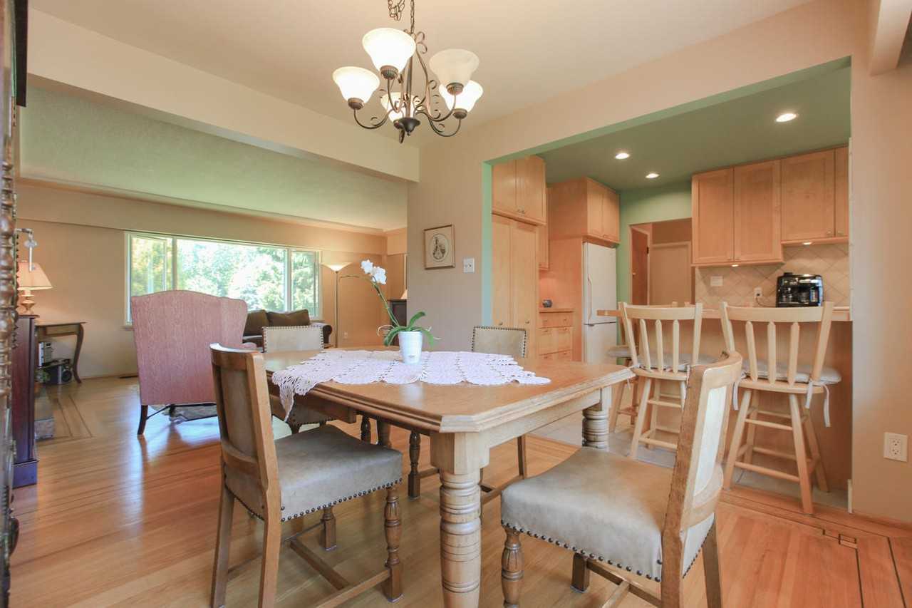 2956 Noel Drive - Photo 7 of 23