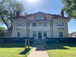 featured image of 224 S 8th St