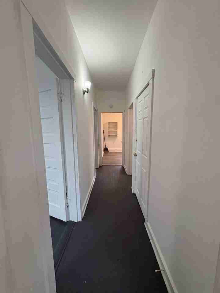 1411 11th St #B - Photo 2 of 12