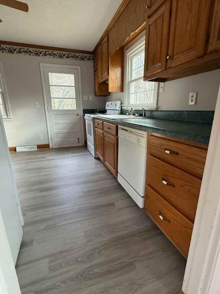 608 N Wilba Rd - Photo 6 of 21