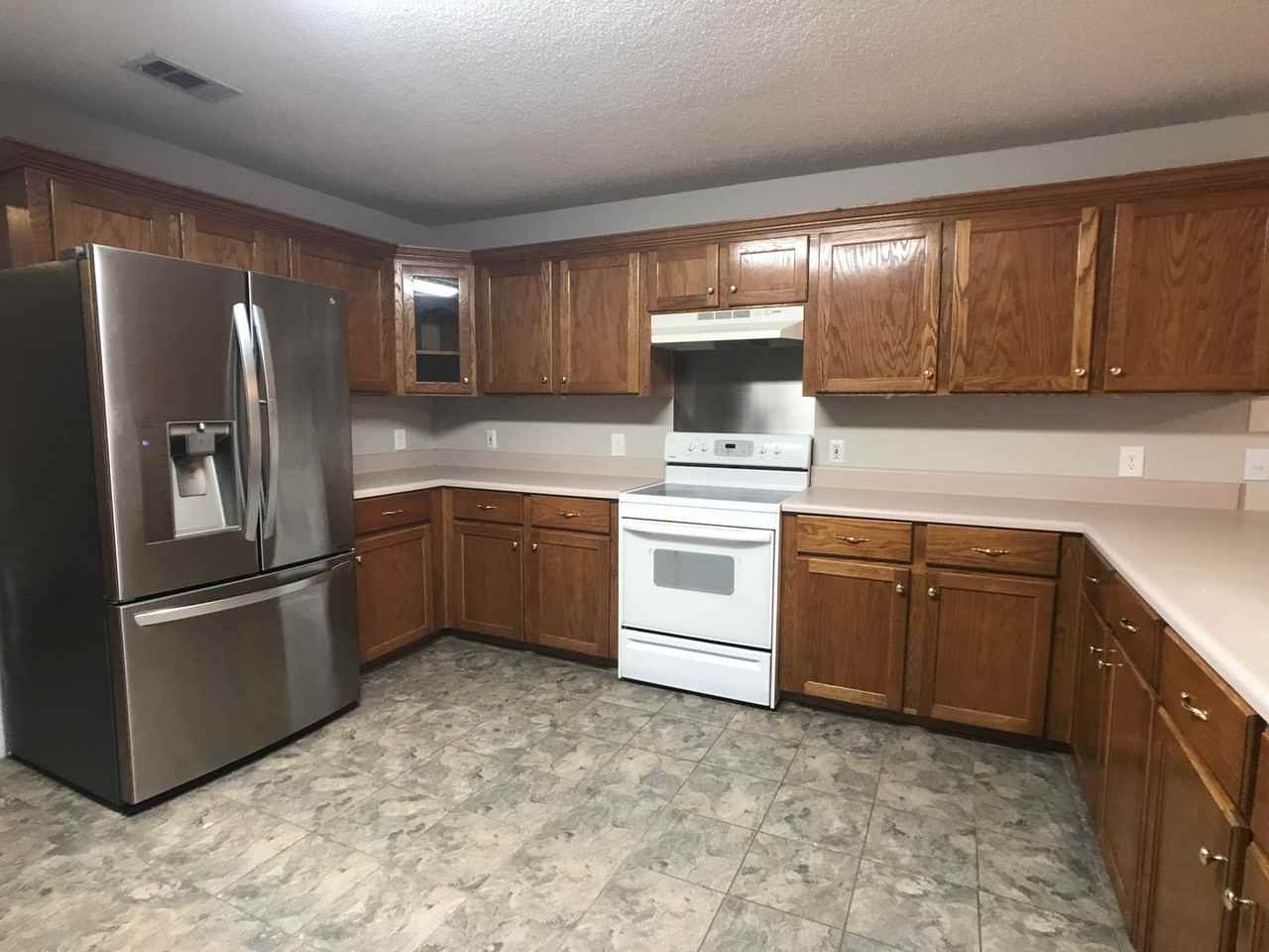 9637 Lehigh Ave - Photo 2 of 18