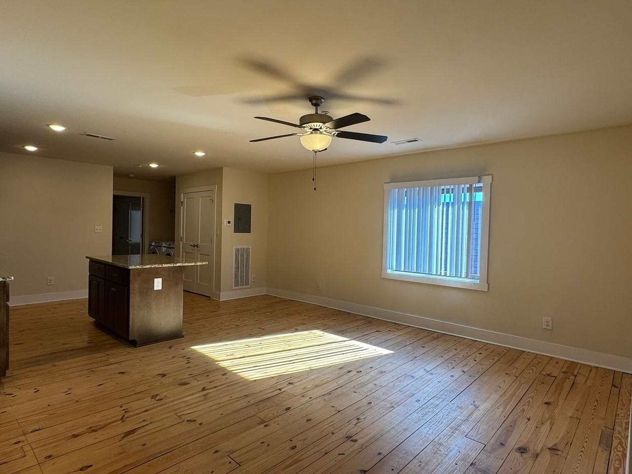 106 N Main St - Photo 3 of 14