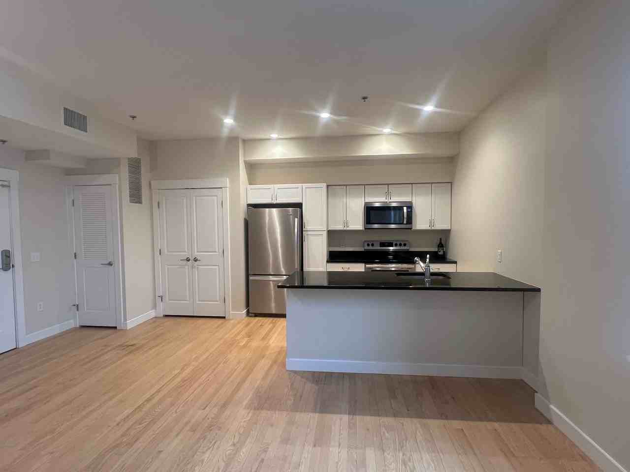 359 Main St - Photo 4 of 17