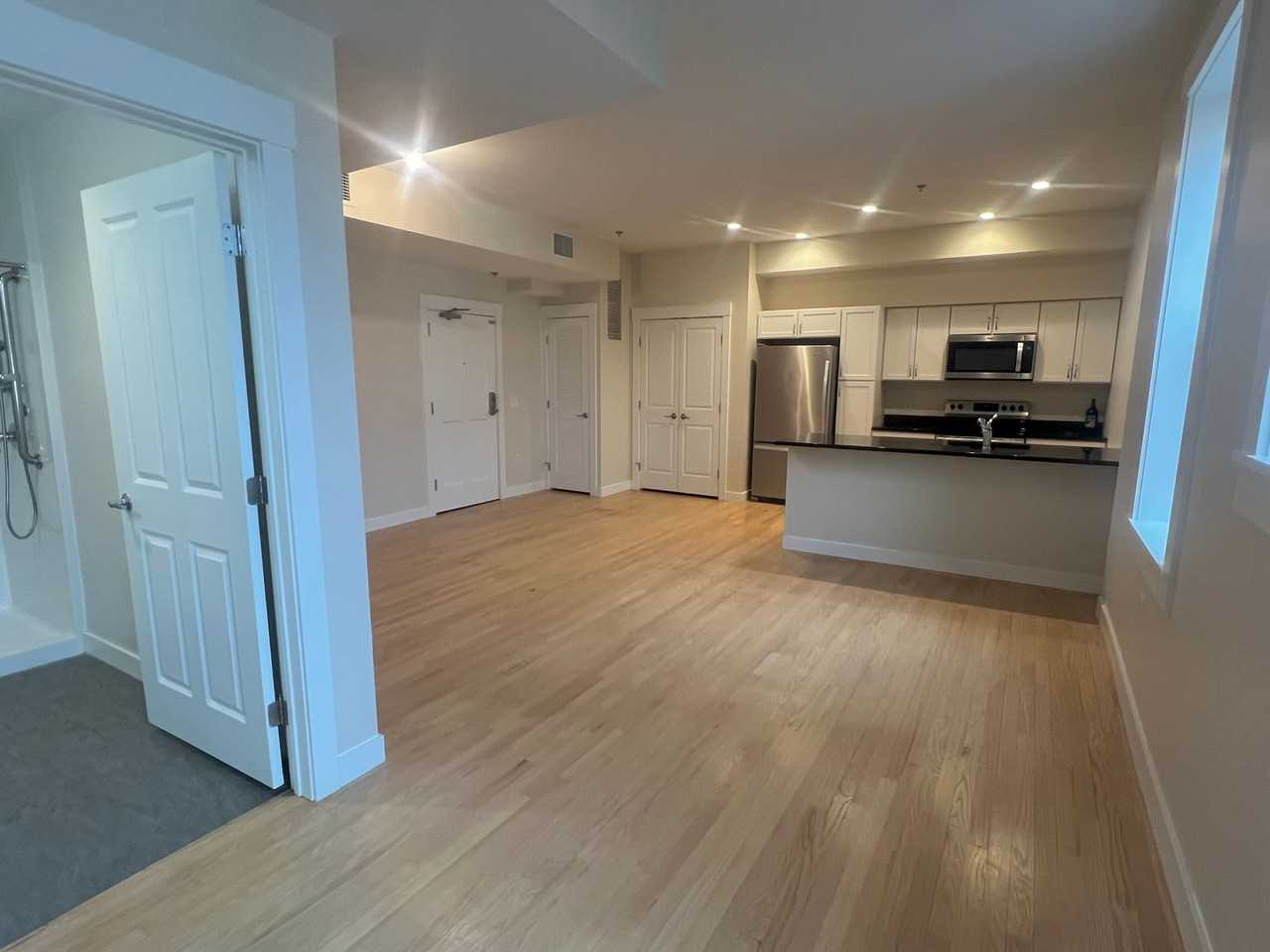 359 Main St - Photo 5 of 17