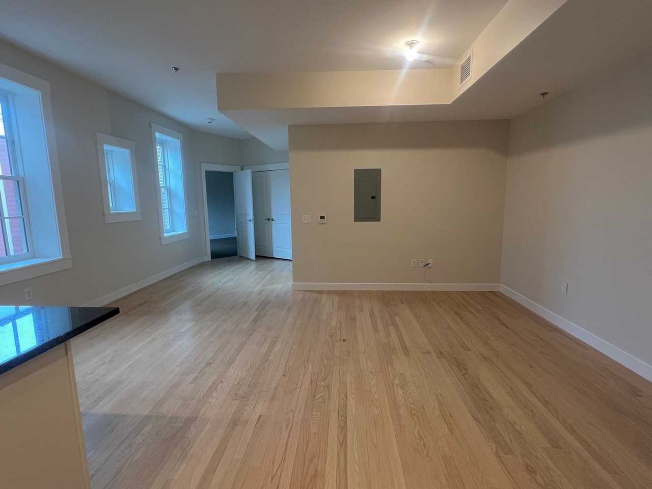 359 Main St - Photo 7 of 17