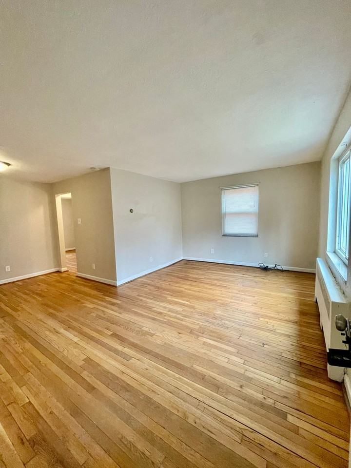 180 Spring Ave #2 - Photo 3 of 15