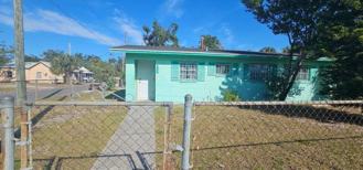 131 131 W Pear St AKA 129 W Pear St - Photo 1 of 1