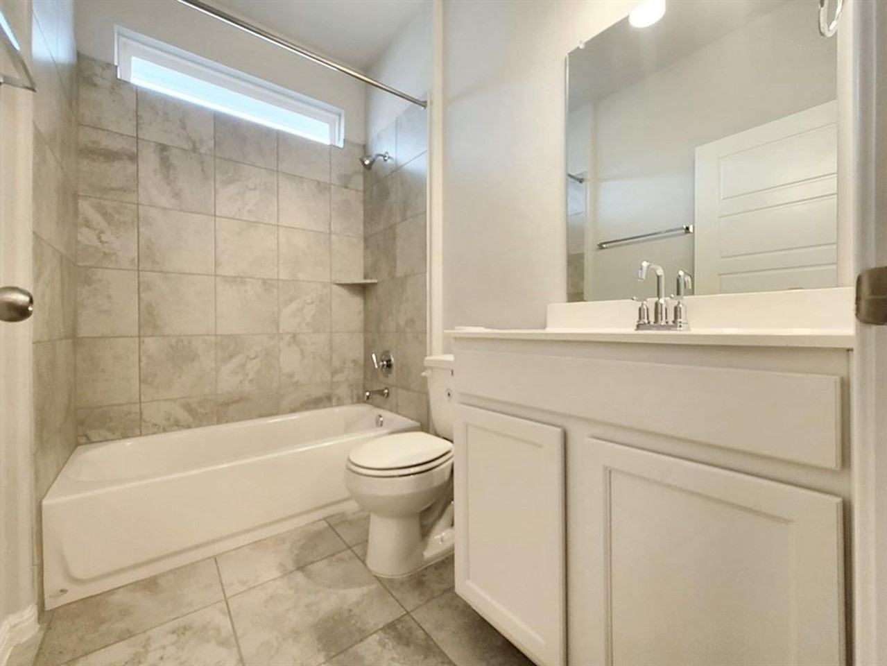 324 E Broade St - Photo 7 of 24