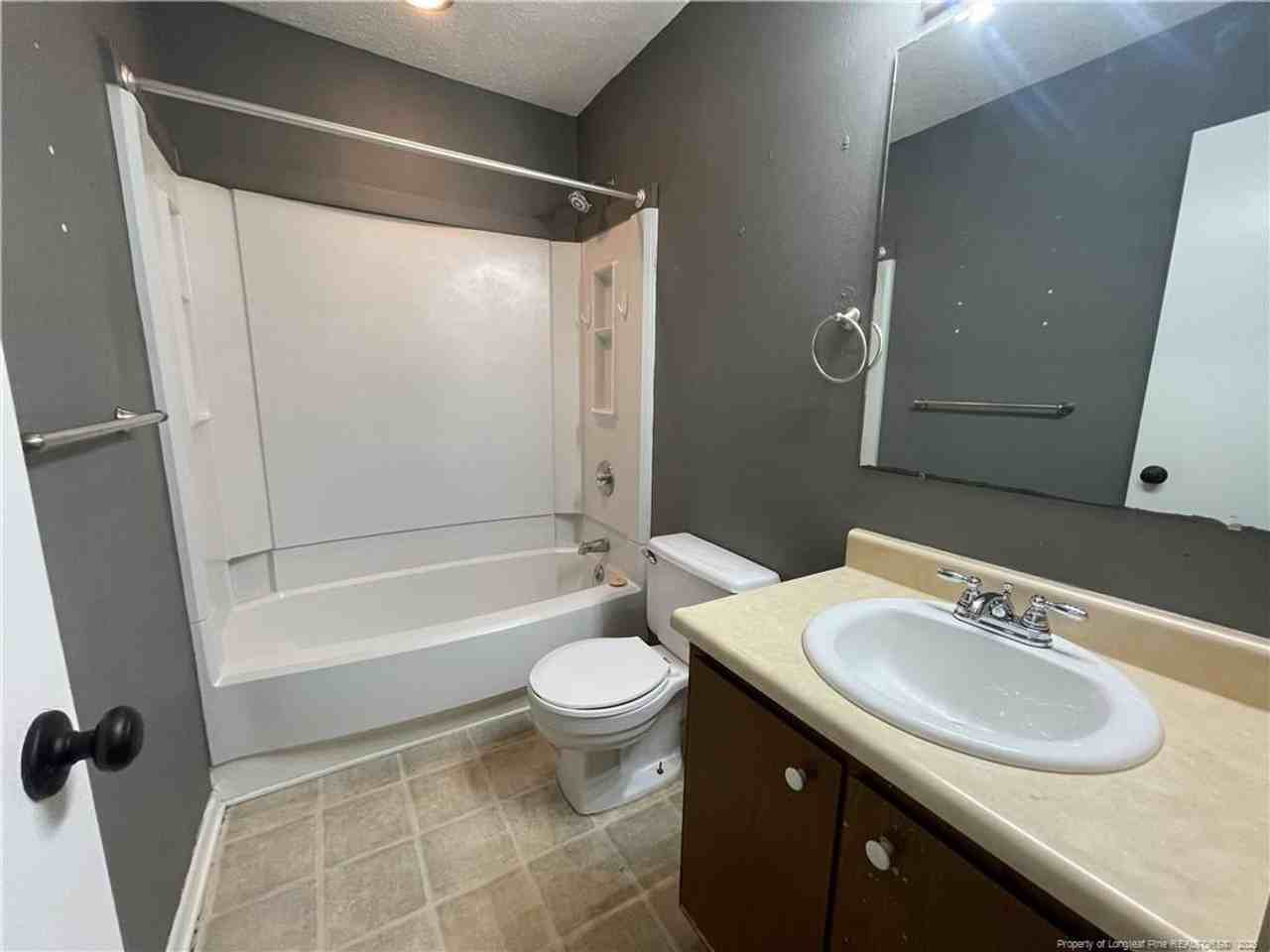 5734 Waters Edge Dr - Photo 5 of 10