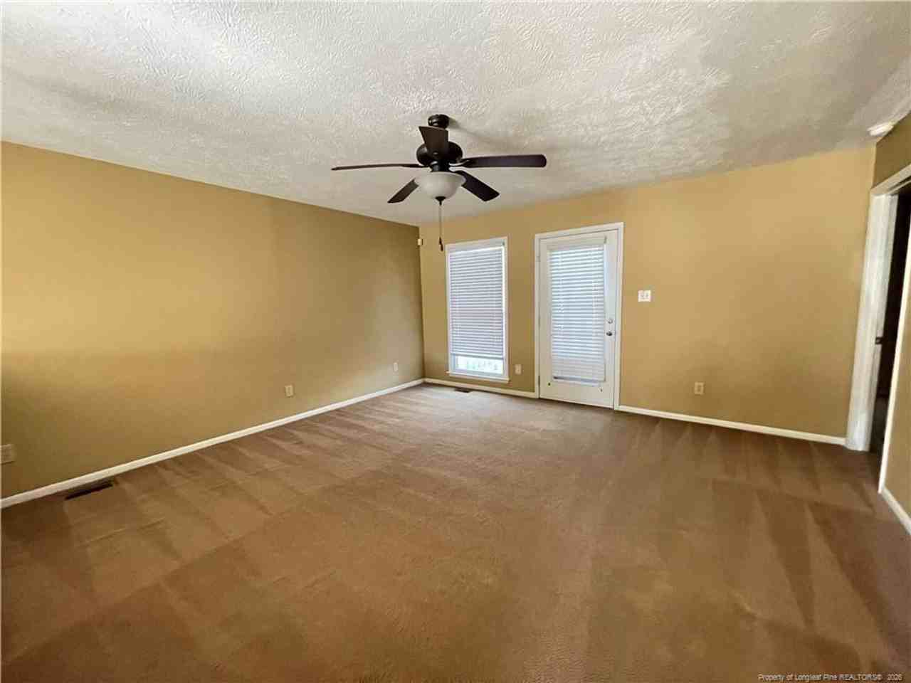 5736 Waters Edge Dr - Photo 5 of 12