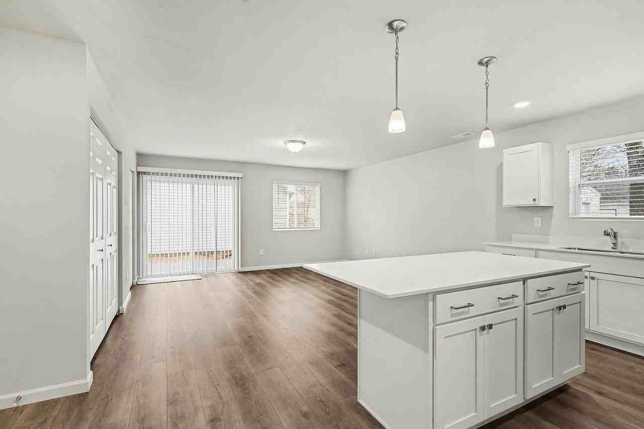 1778 Pine St - Photo 3 of 19