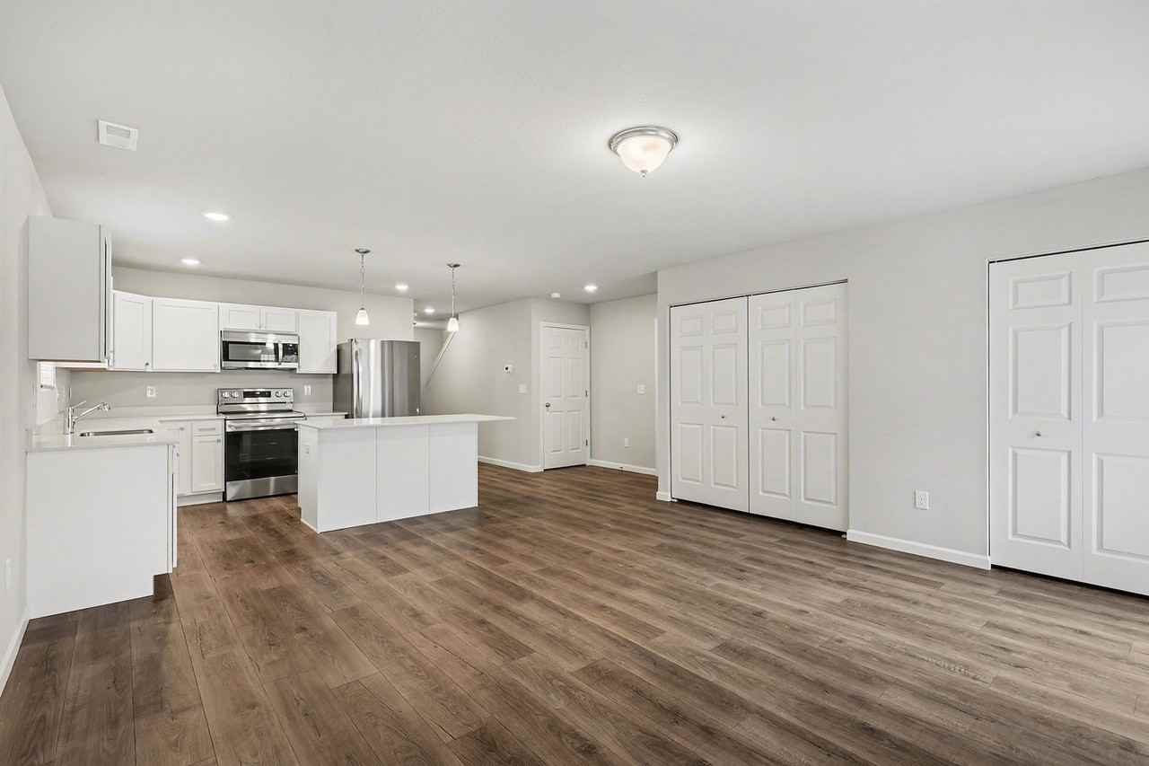 1778 Pine St - Photo 5 of 19