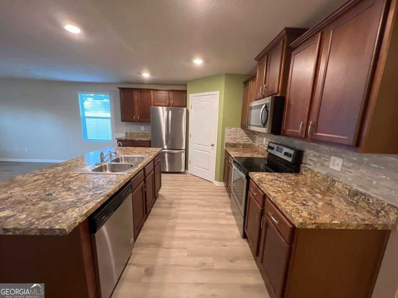 306 Cedar Breeze Dr - Photo 7 of 25