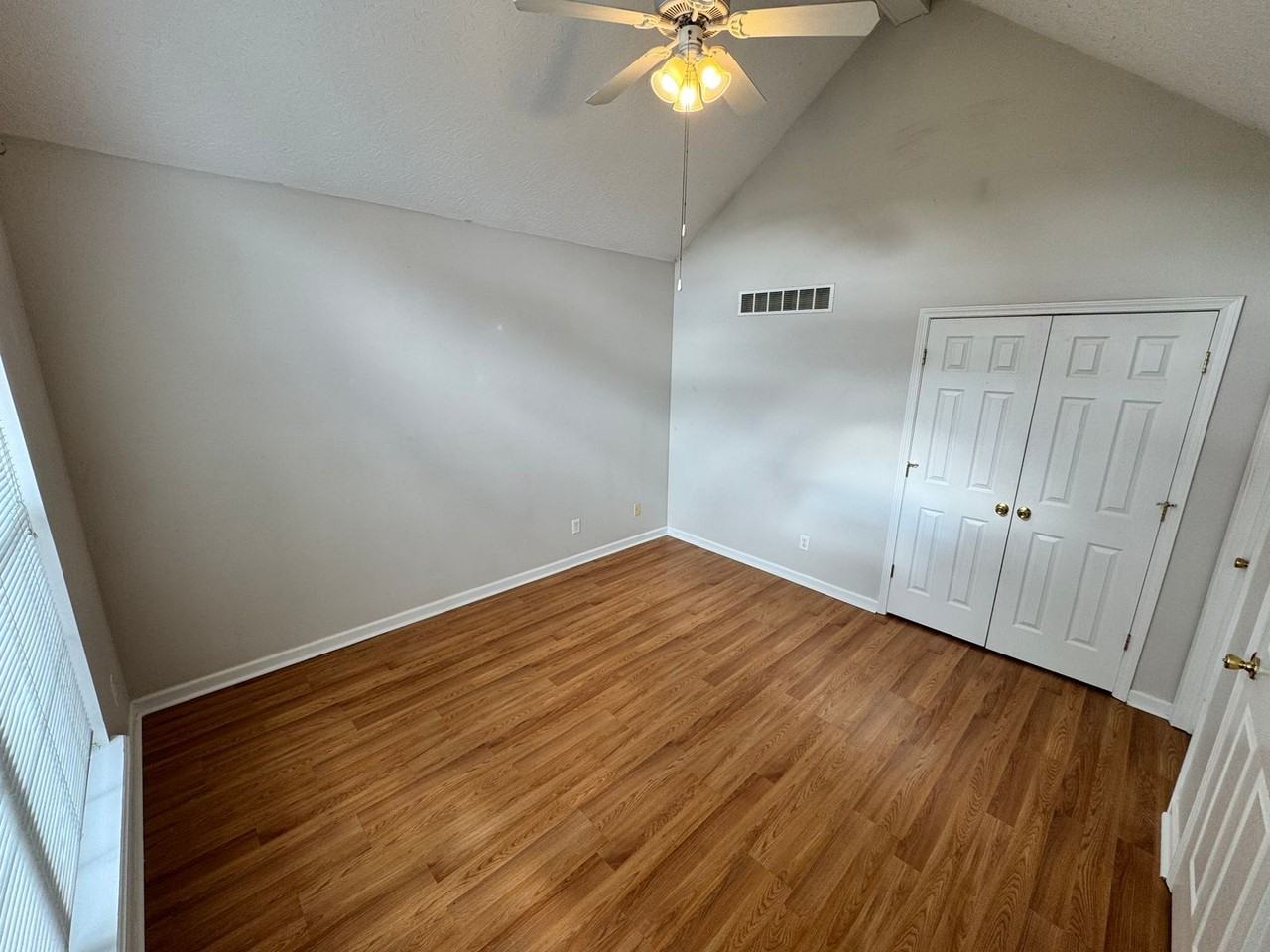 9601 Williamsborough Ln - Photo 6 of 50