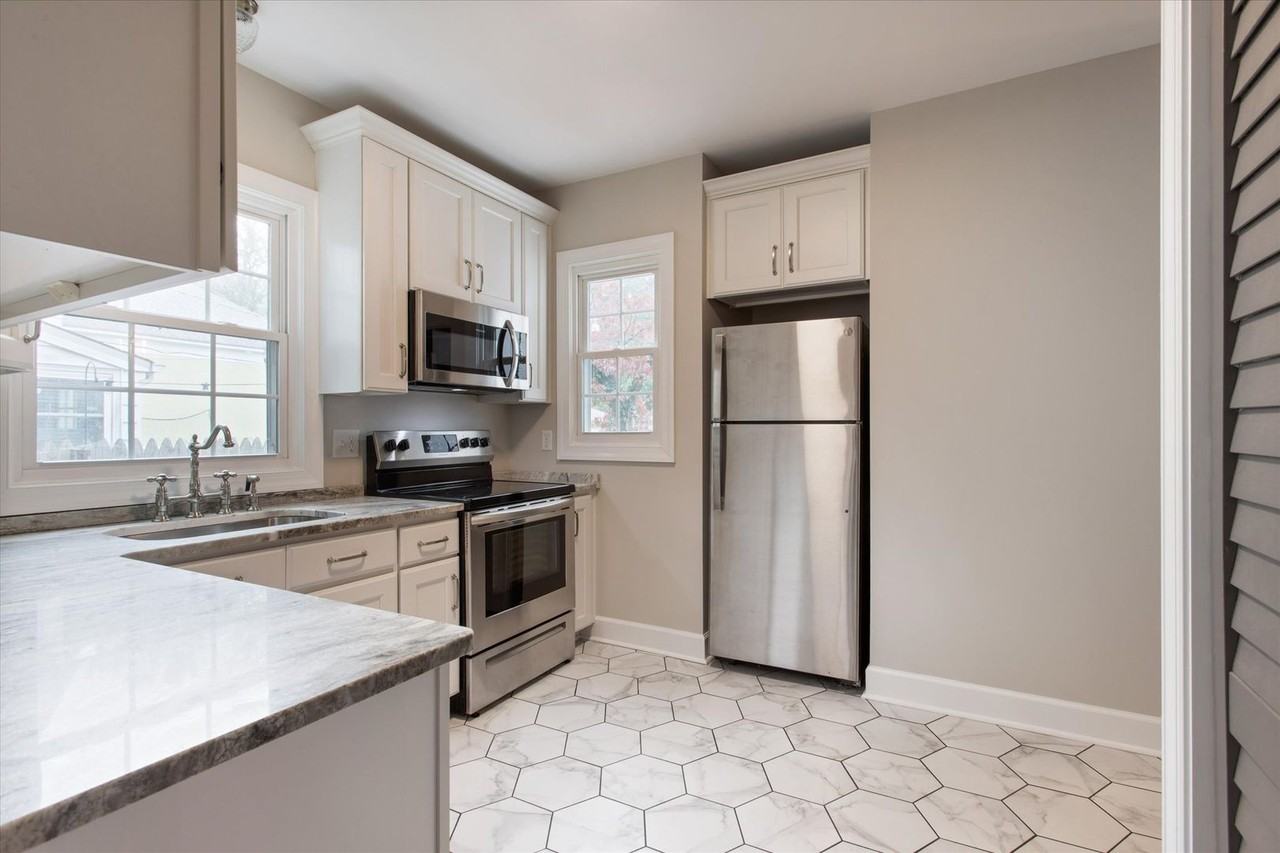 303 Piez Ave - Photo 7 of 30