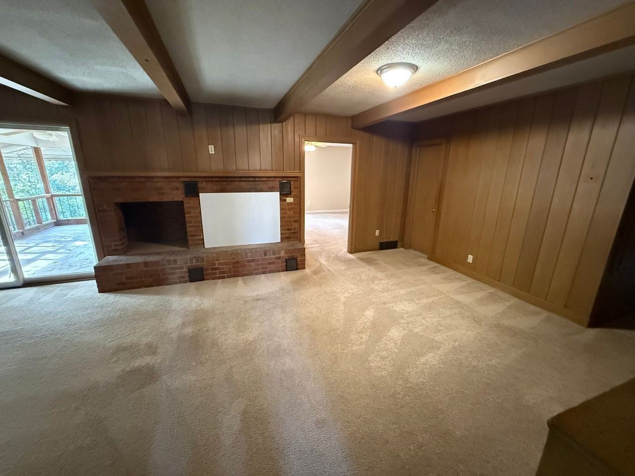 922 S Cox St - Photo 4 of 12