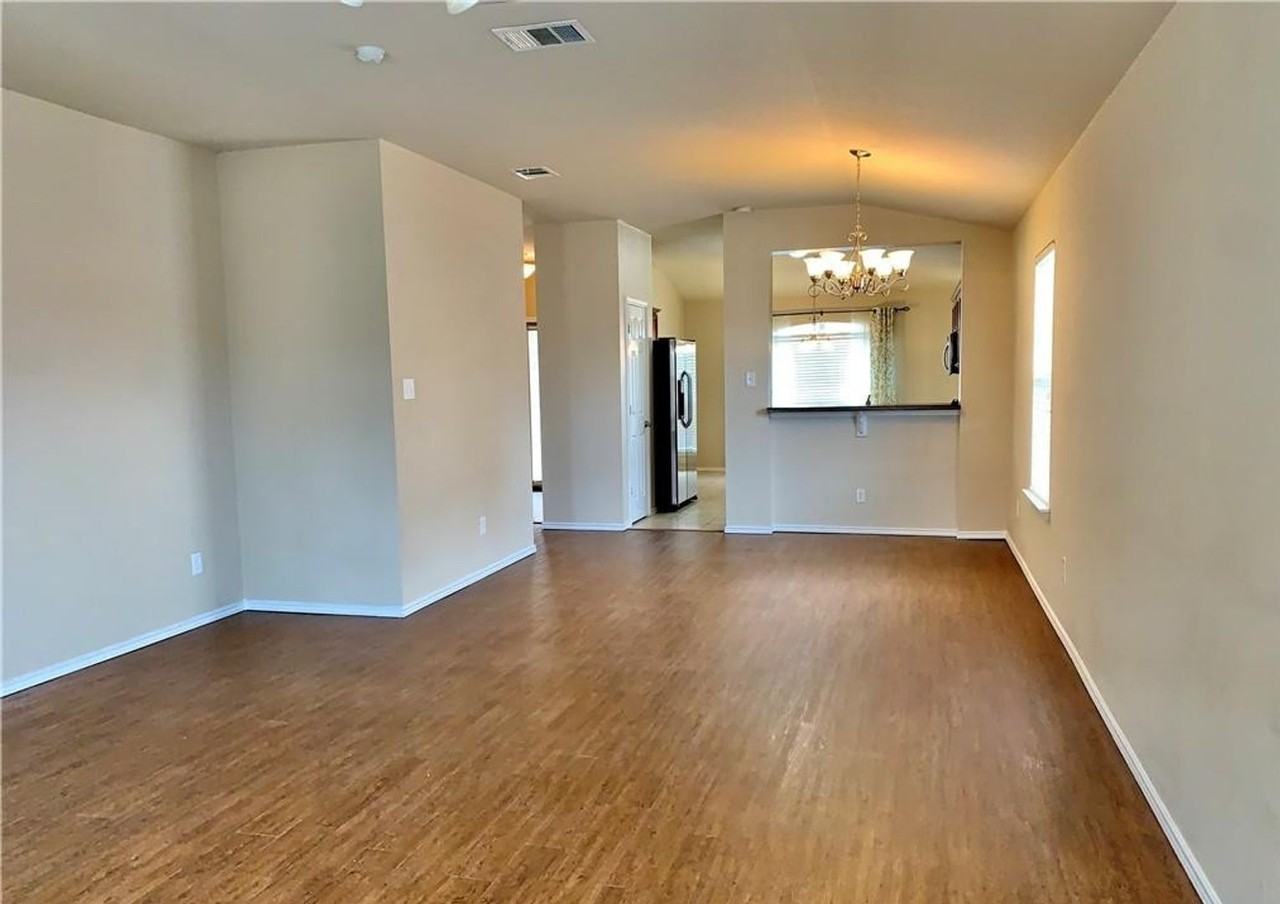 2103 Scott Dr - Photo 2 of 14