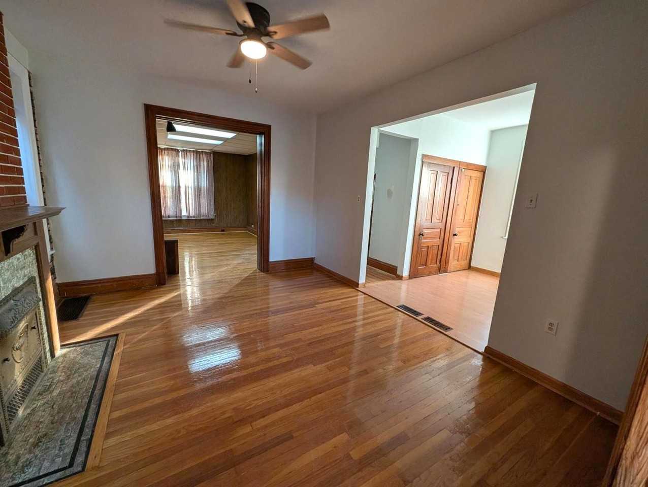 2811 Juniata St - Photo 5 of 15