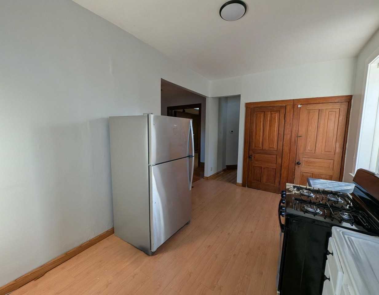 2811 Juniata St - Photo 7 of 15