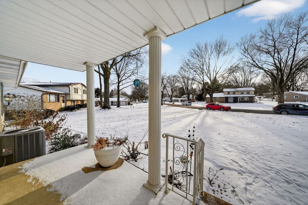 6644 Ravenwood Ave Nw - Photo 3 of 24