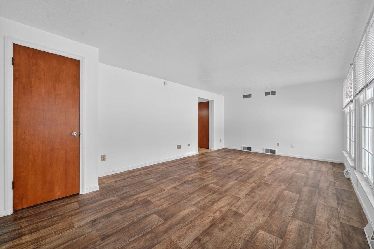 6644 Ravenwood Ave Nw - Photo 4 of 24