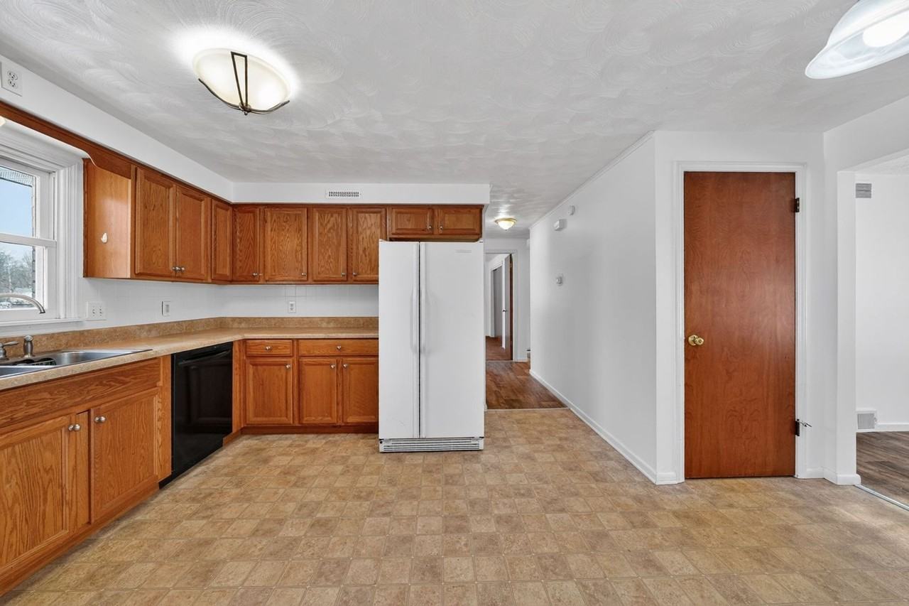 6644 Ravenwood Ave Nw - Photo 6 of 24