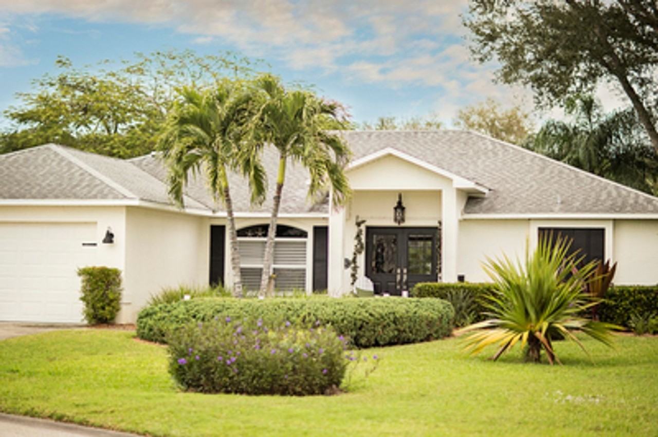 22631 Island Lakes Dr - Photo 2 of 21